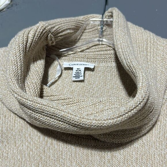 Calvin Klein Sweater - Picture 4 of 8